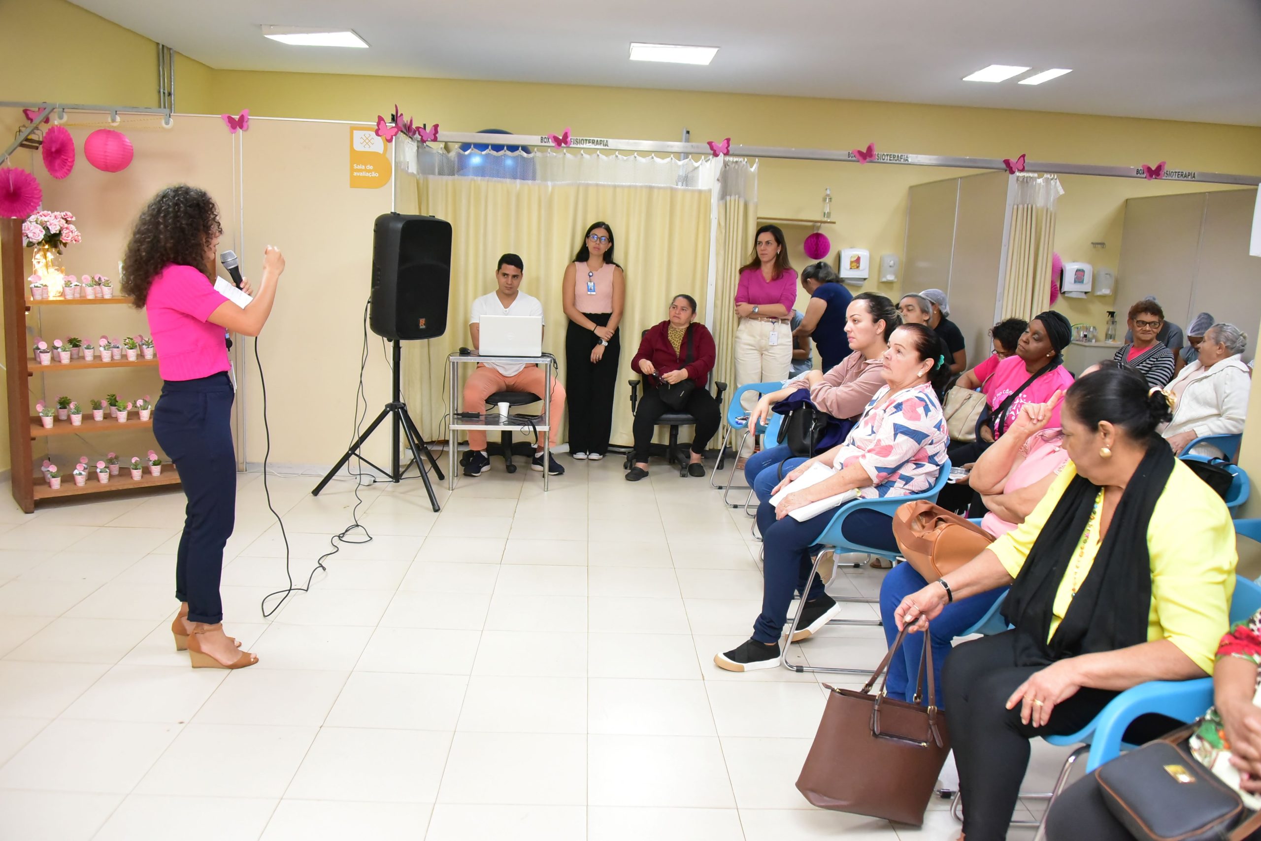 Ação do ‘Renova-te’ promove palestra para pacientes em tratamento de câncer de mama