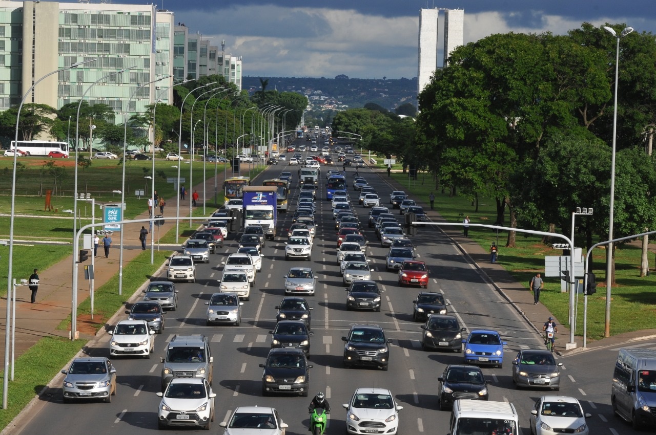 Começa fiscalização do licenciamento para veículos de placa final 3, 4 e 5