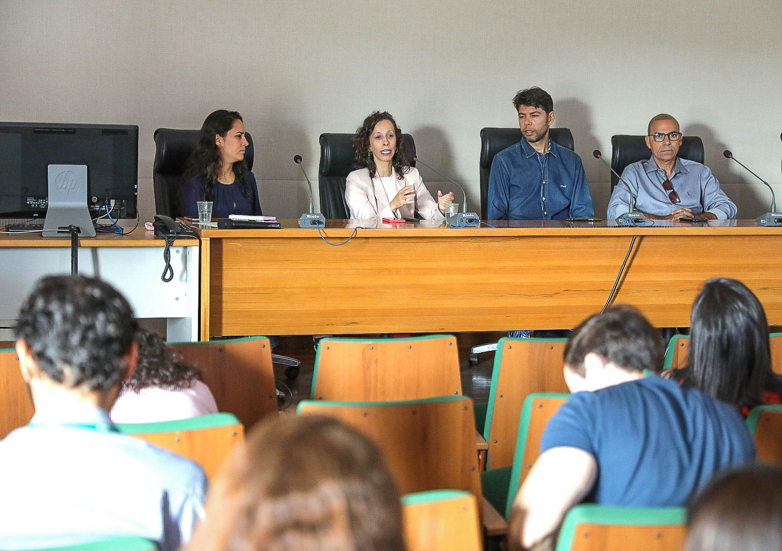 GDF apresenta a técnicos da CLDF o Caderno de Sugestões de Emendas para 2025