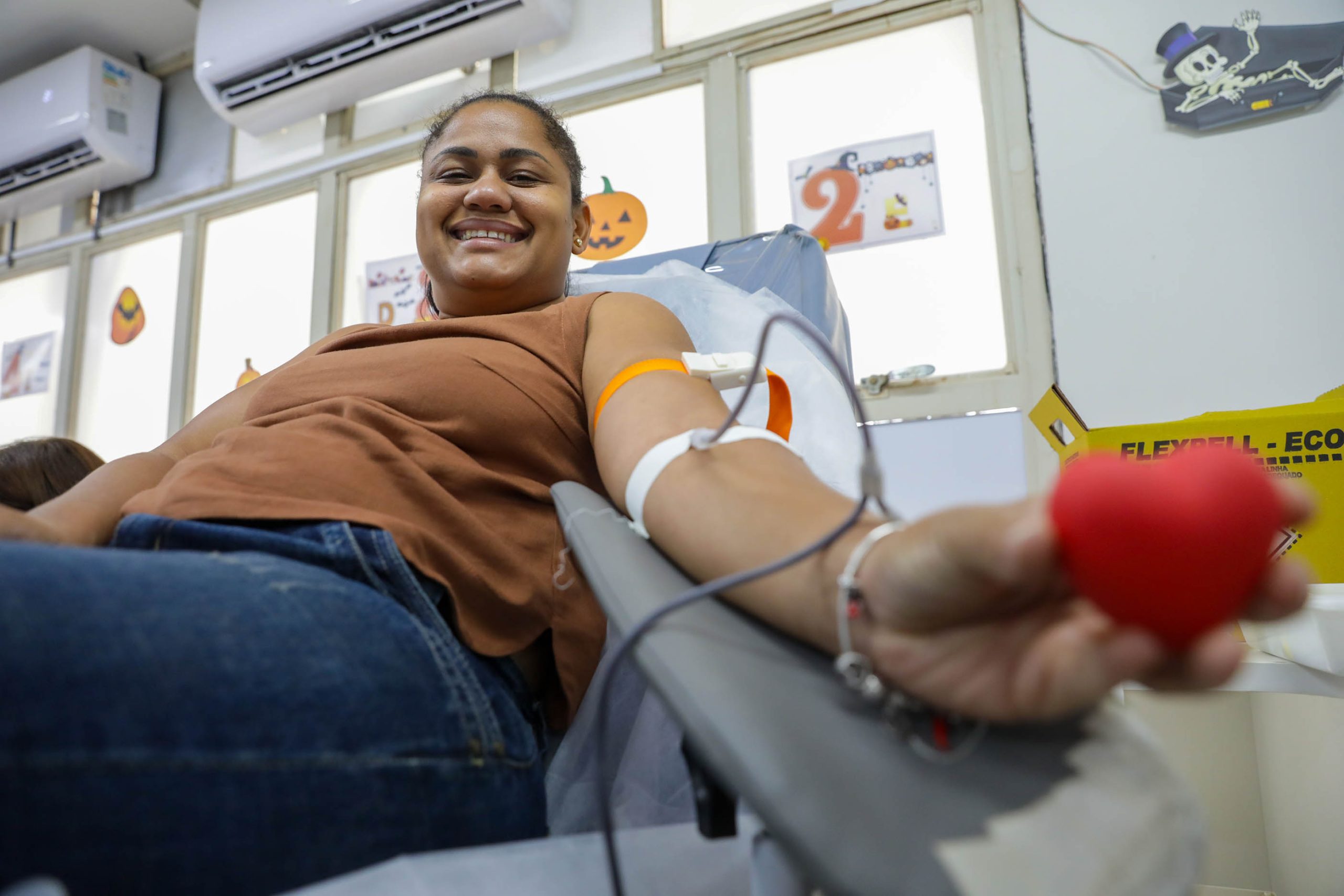 Hemocentro reforça pedido por doação de sangue, em mês com muitos feriados