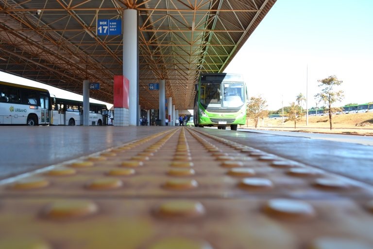 Obra altera local de embarque no Terminal da Asa Sul