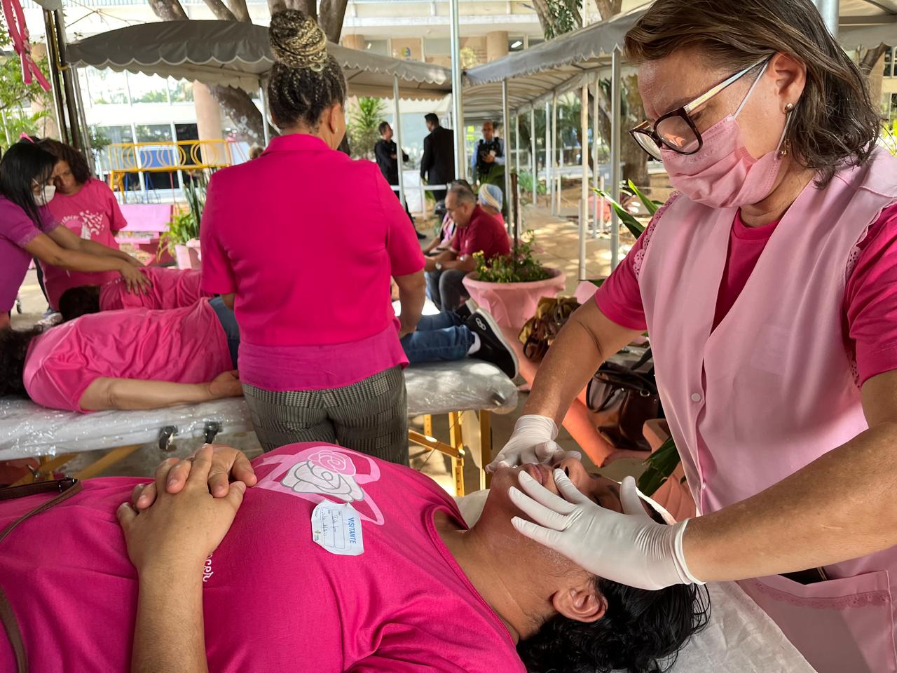 Mulheres em tratamento de câncer têm uma tarde de acolhimento no Hospital de Base