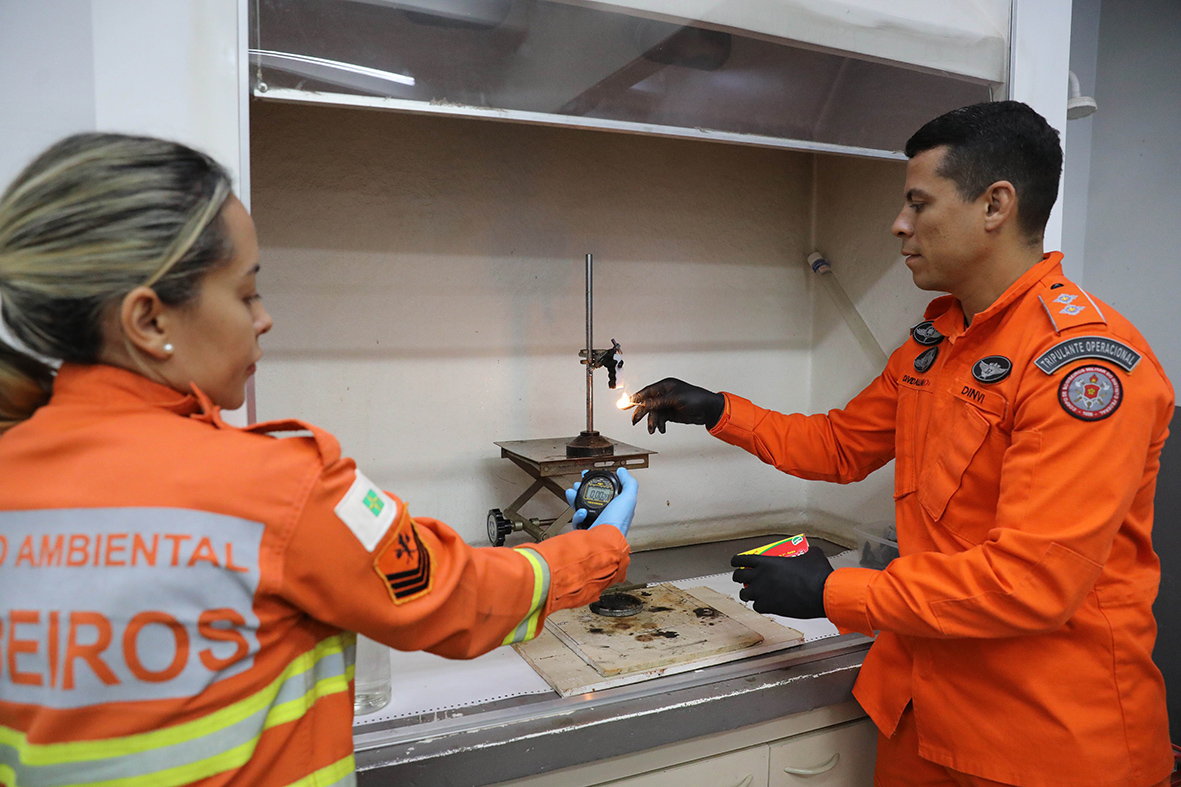 Com laboratórios de ponta e bombeiros capacitados, DF é referência na investigação de incêndios