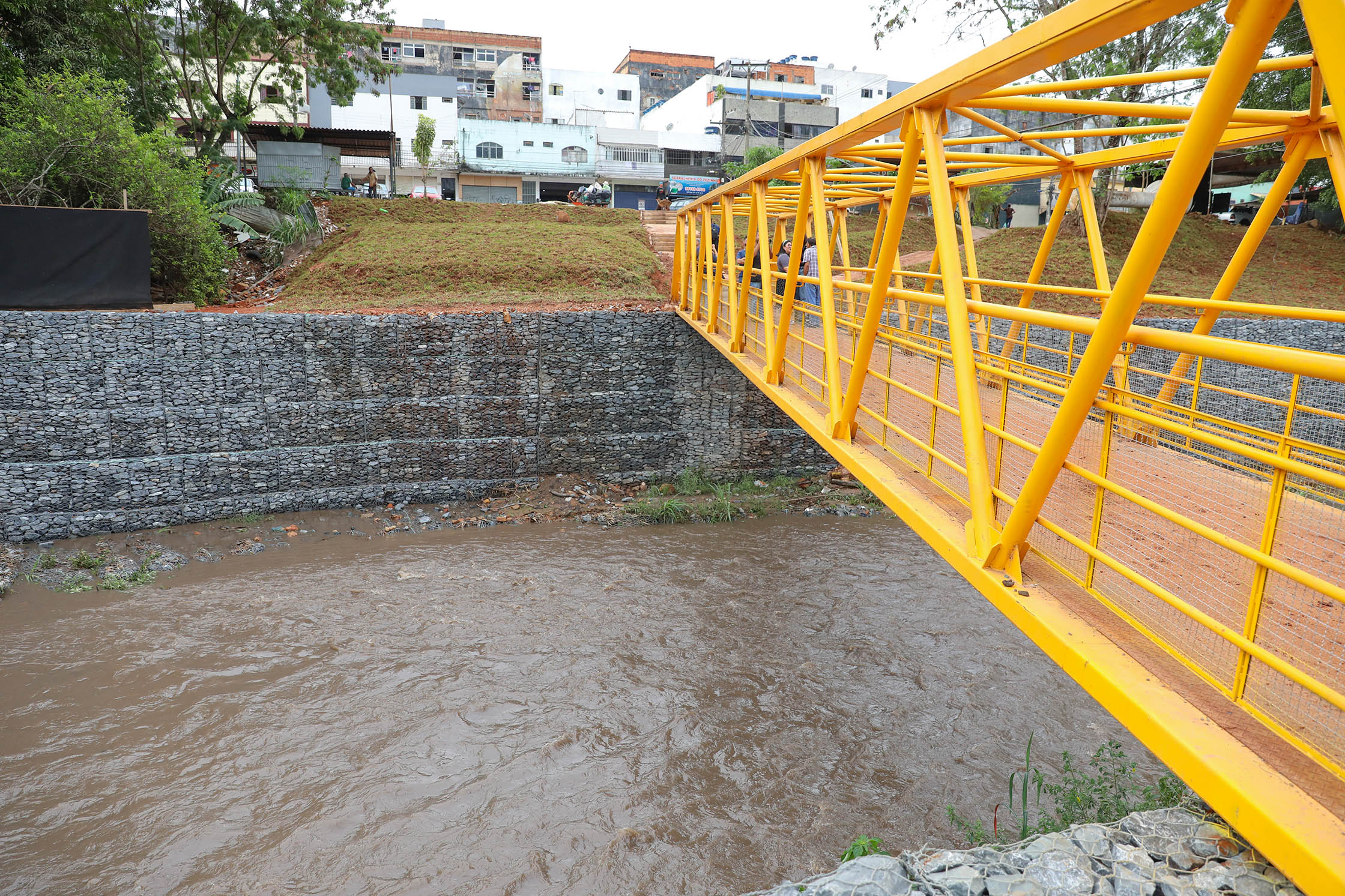 Reforço na estrutura de pontes de acesso à Vila Cauhy traz mais segurança aos moradores