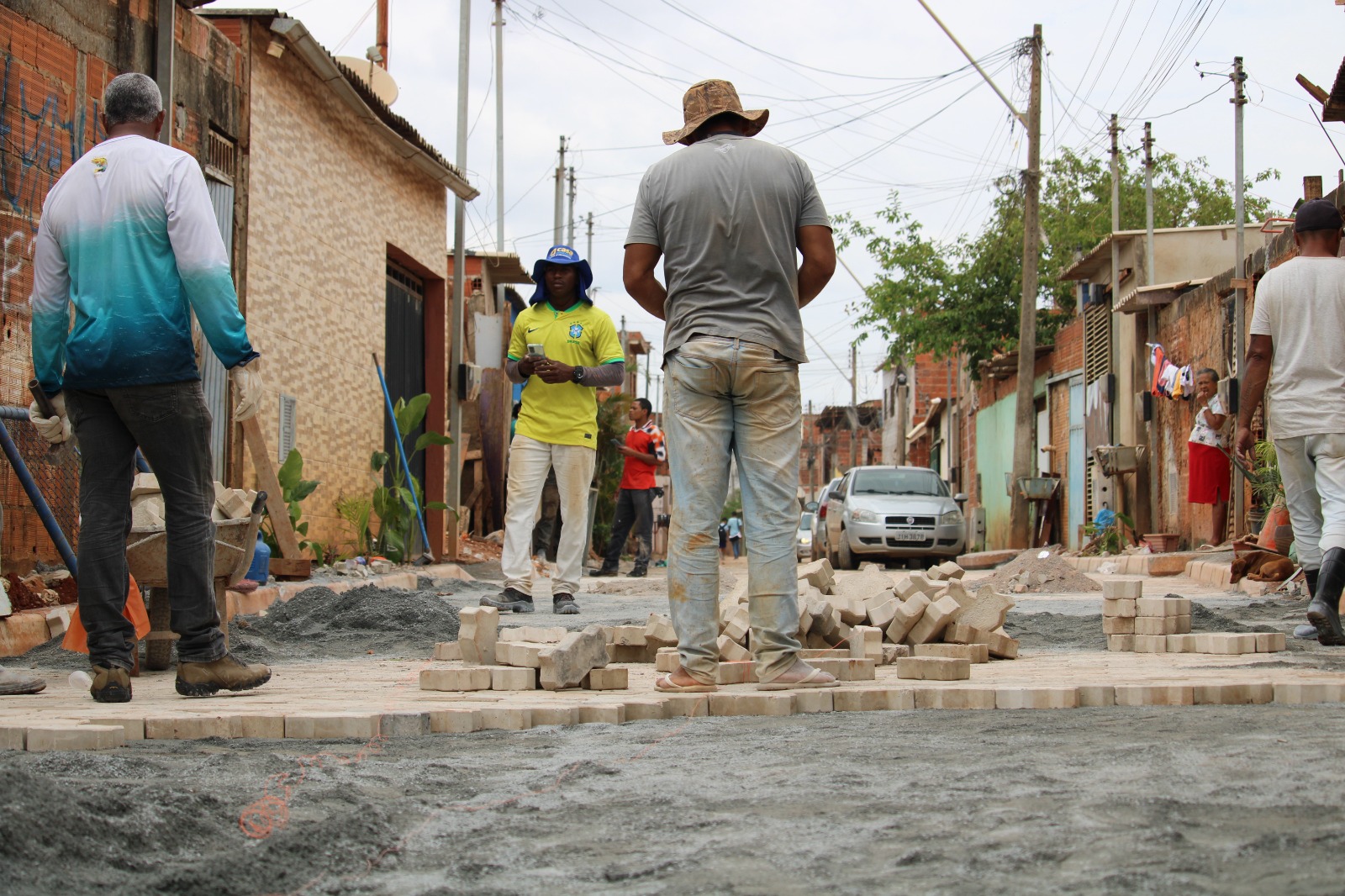 Material produzido na Fábrica Social é utilizado na pavimentação da Cidade Estrutural