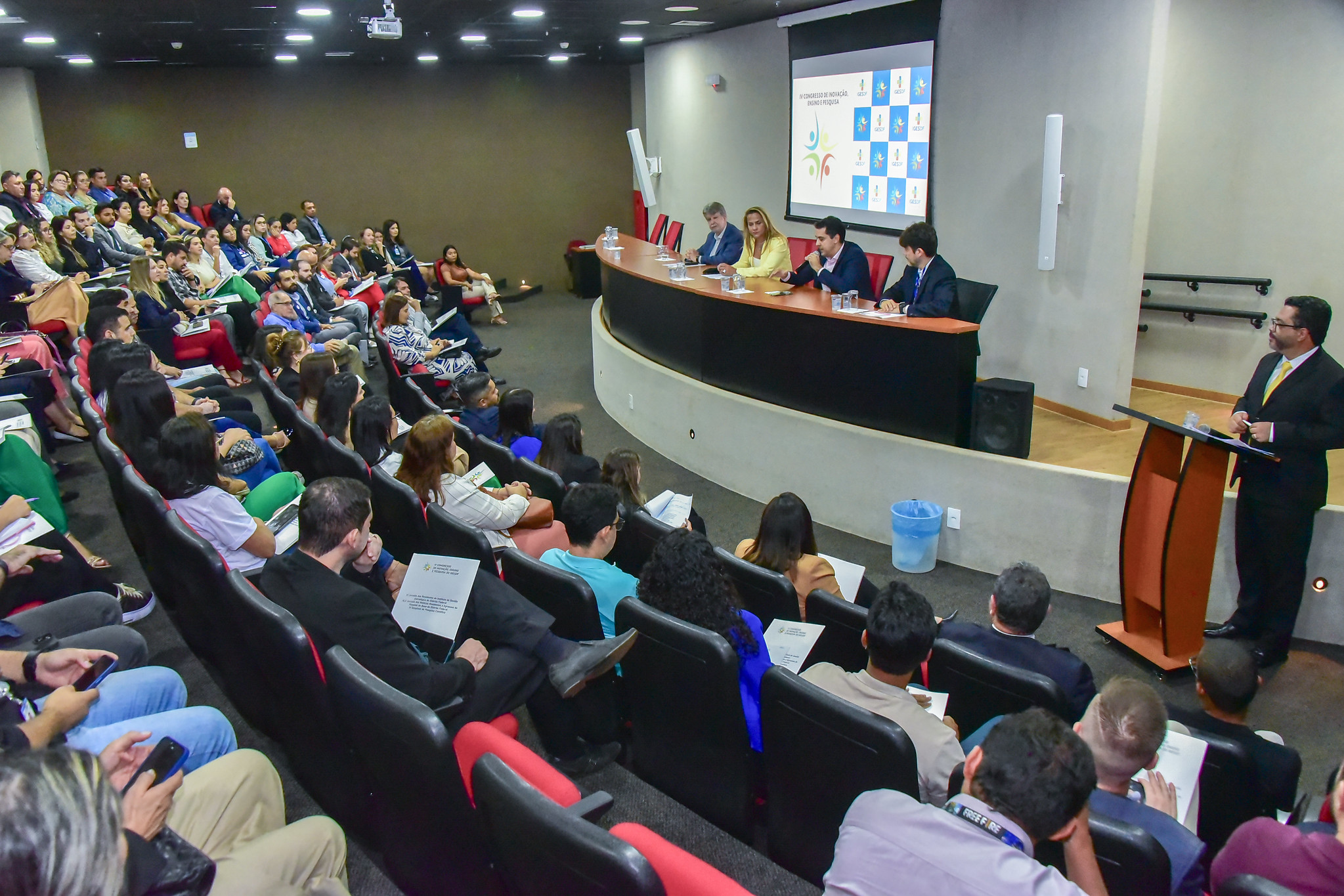 IV Congresso de Inovação, Ensino e Pesquisa reúne mais de 2,1 mil inscritos