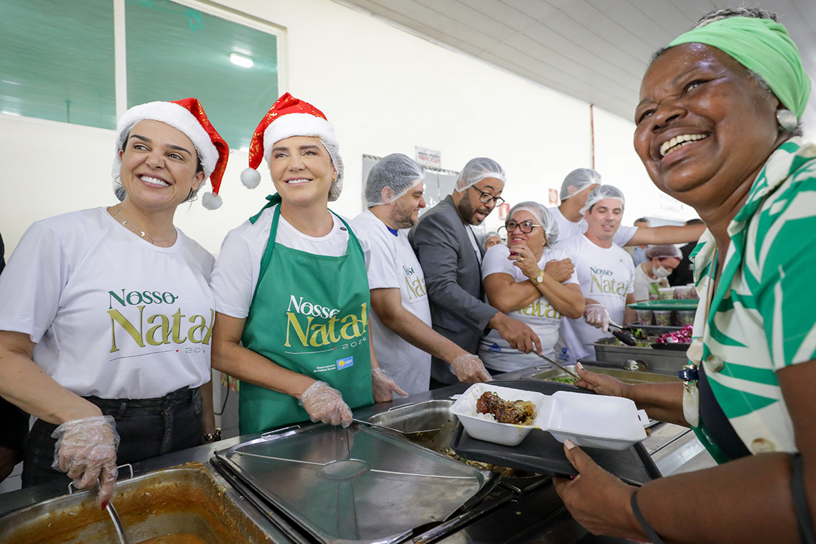 Restaurante Comunitário do Riacho Fundo II celebra Natal com cardápio especial, música e Papai Noel