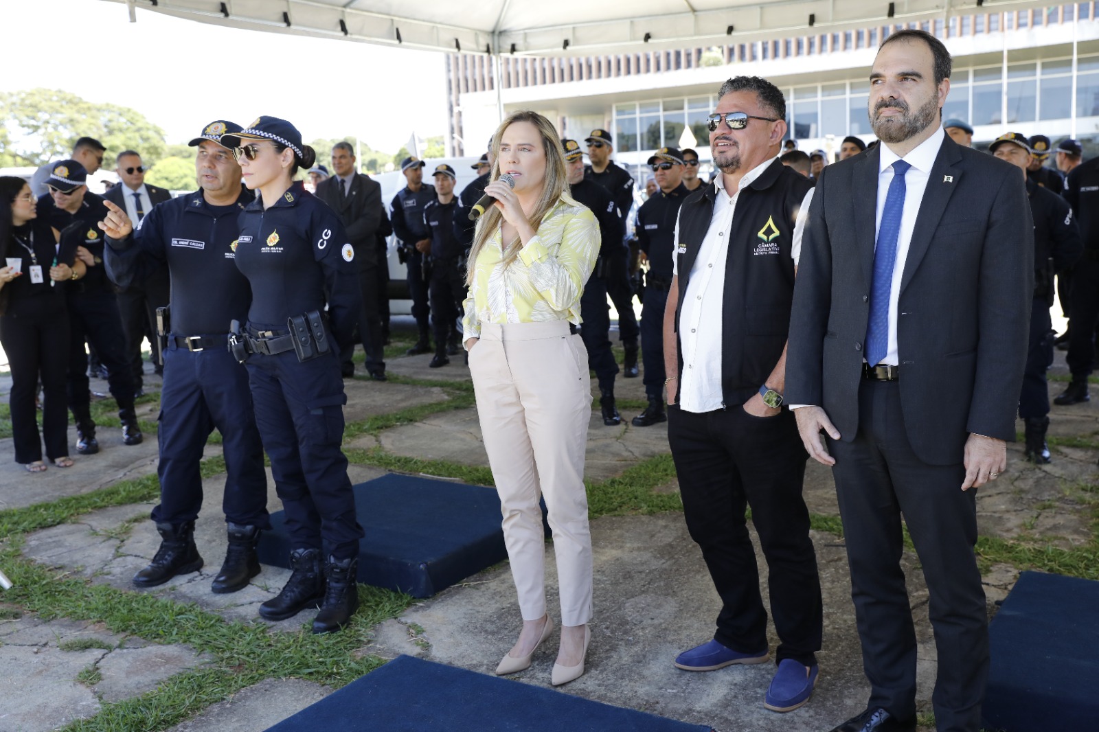 Segurança é reforçada com policiamento intensivo durante final de ano no DF