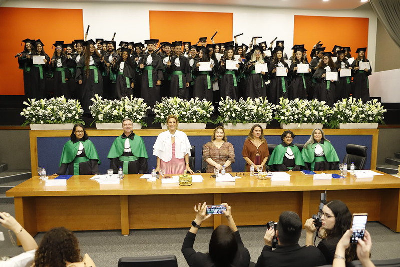 Escola Superior de Ciências da Saúde forma novos médicos e enfermeiros