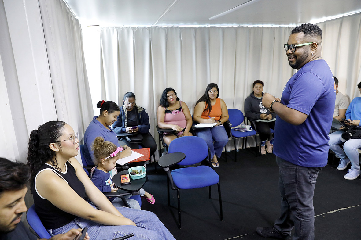 Comunicador do Futuro capacita jovens e adultos do Recanto das Emas para o mercado criativo