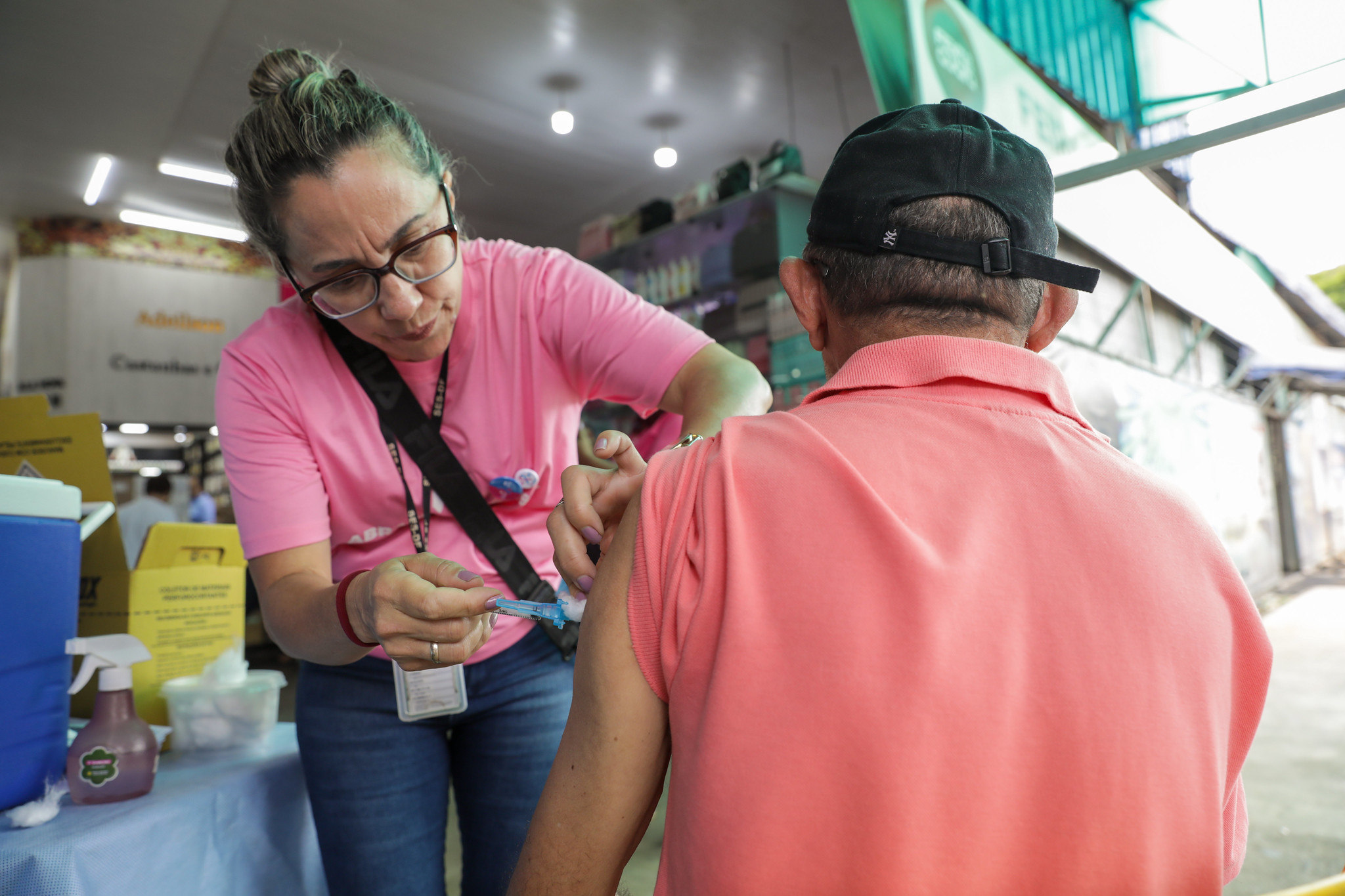 De bebês a idosos, calendário de vacinação de rotina é maior aliado na prevenção de doenças