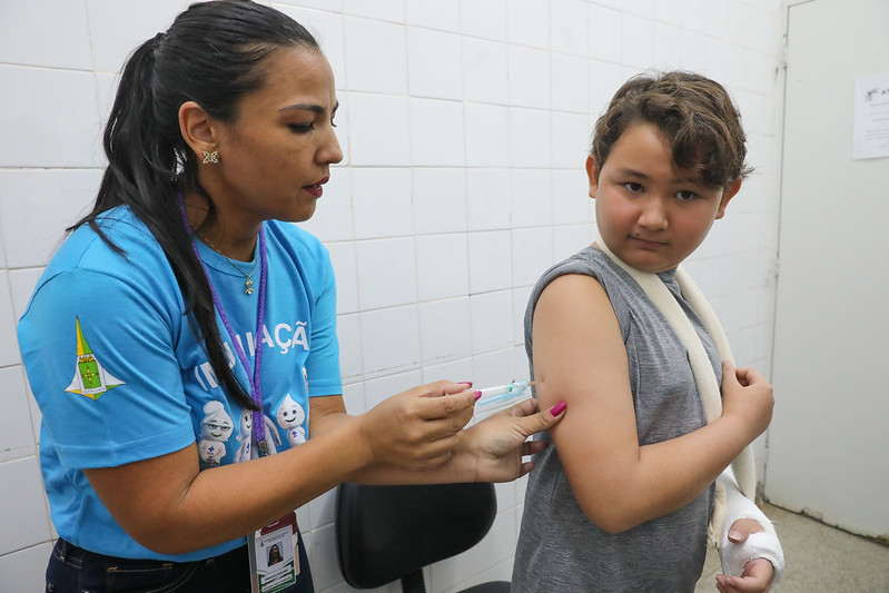 GDF intensifica cobertura vacinal como estratégia de combate à dengue