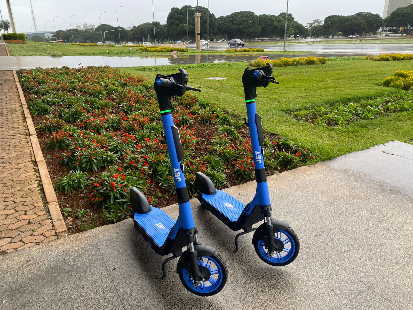 Patinetes elétricos chegam ao DF para período de testes