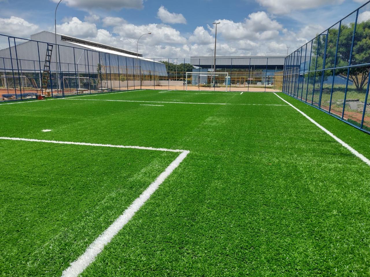 Complexo Esportivo do Cruzeiro tem obras em dois campos sintéticos