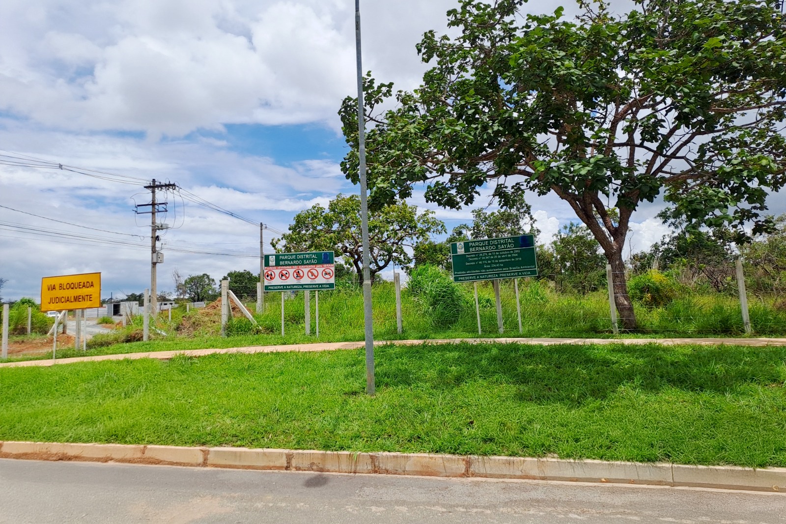 Parque Bernardo Sayão, no Lago Sul, ganha calçadas, quadras poliesportivas, quiosques e playground