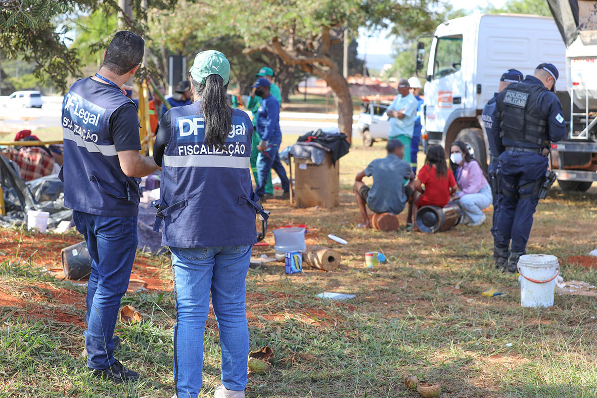 Ação de acolhimento atende 42 pessoas em situação de rua no DF nesta semana