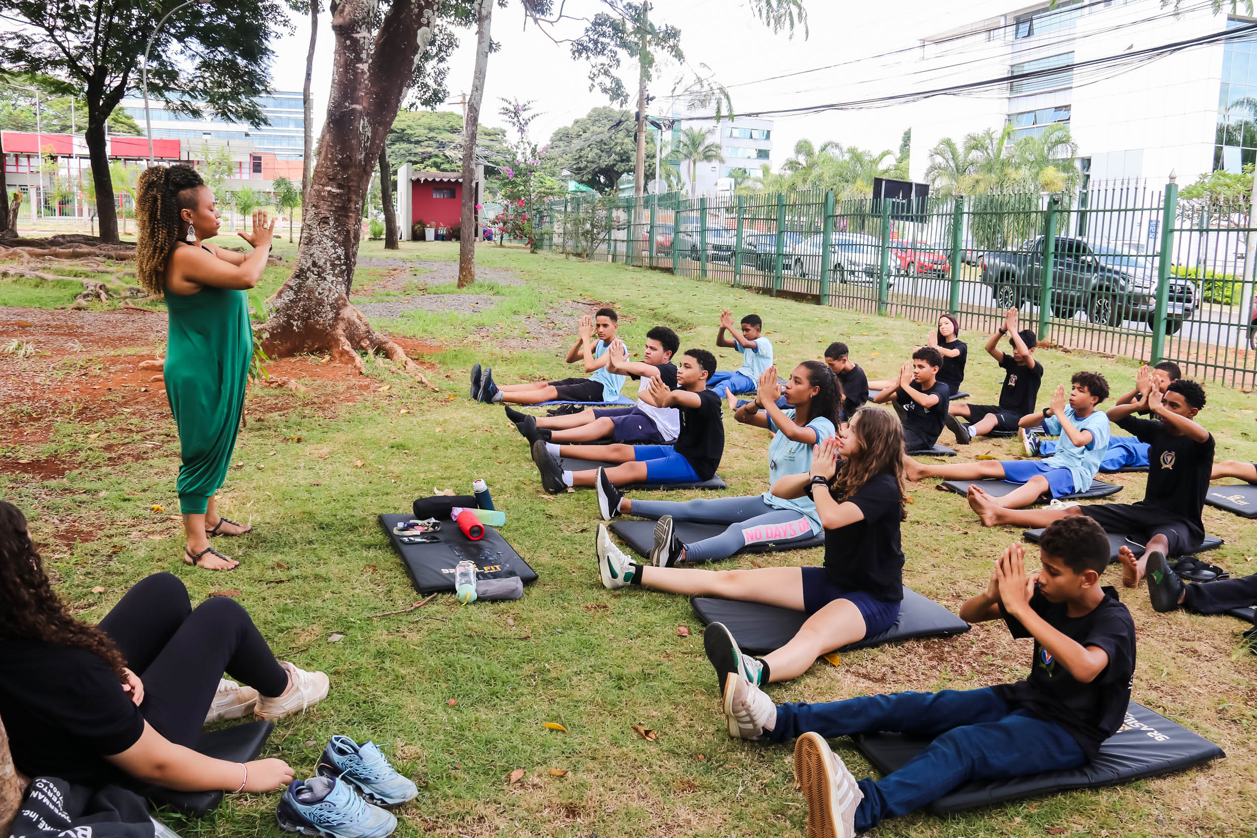 CEF Caseb une teatro e dança como incentivo à aprendizagem