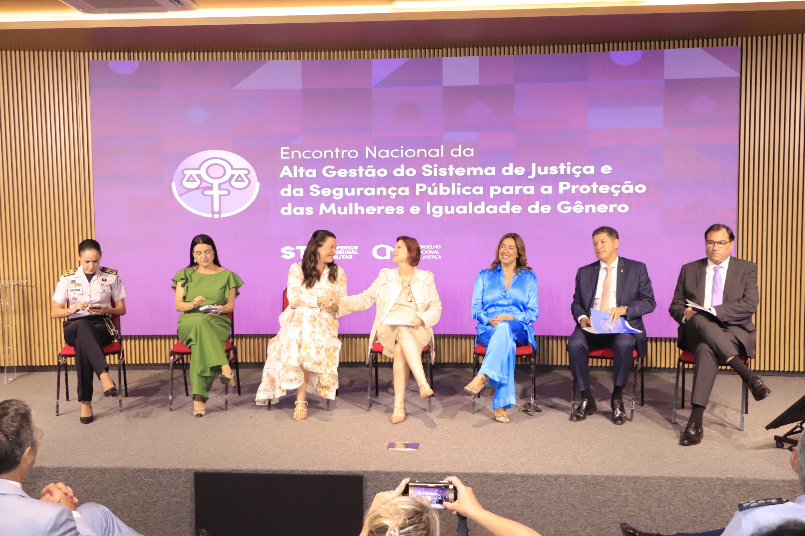 GDF participa de evento inédito sobre sistema de justiça e de segurança com foco na proteção das mulheres